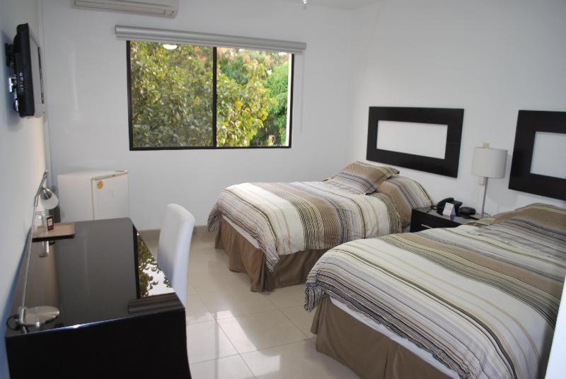 Hotel Brandts Ejecutivo Los Robles Managua Room photo