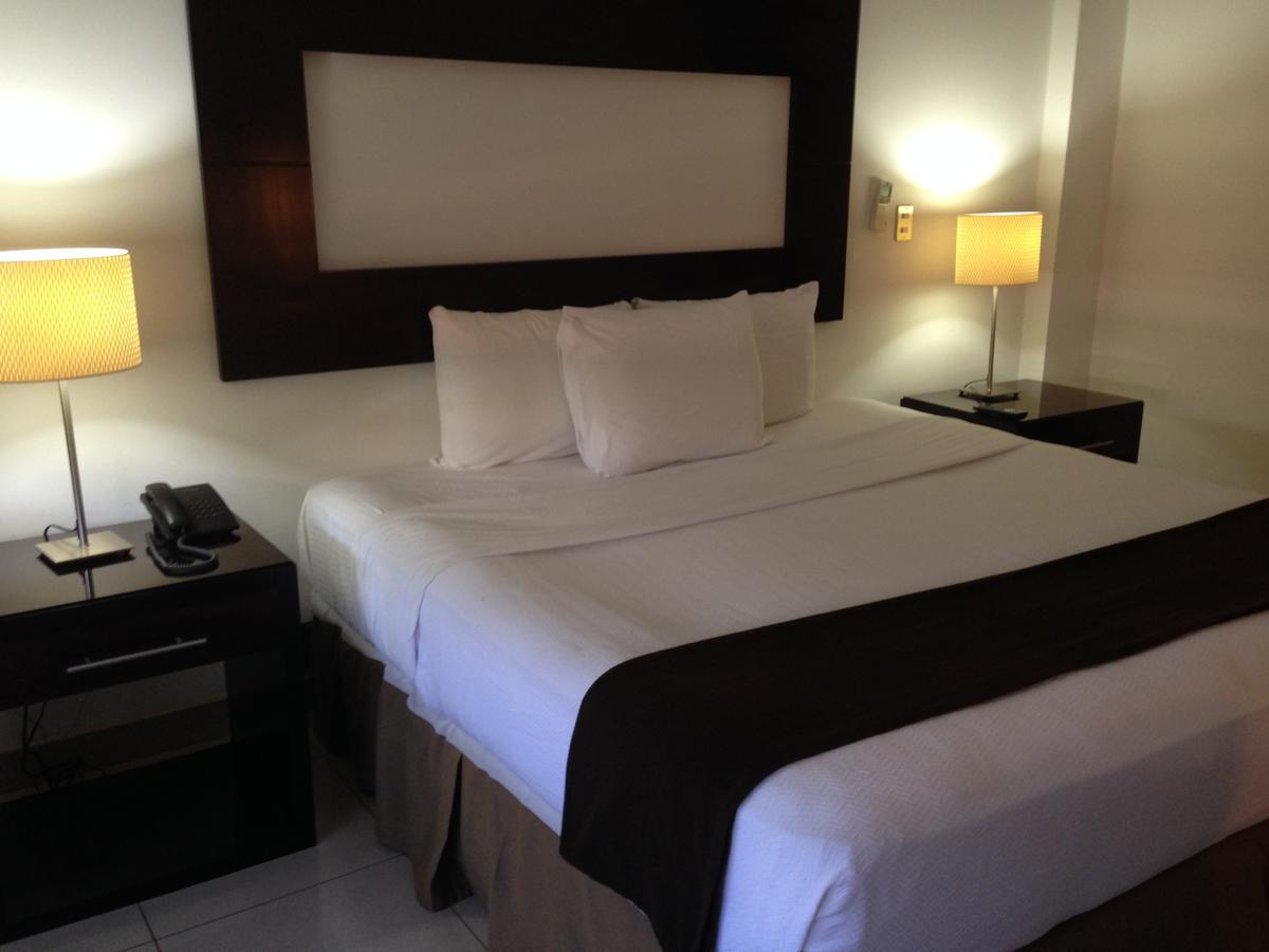 Hotel Brandts Ejecutivo Los Robles Managua Exterior photo